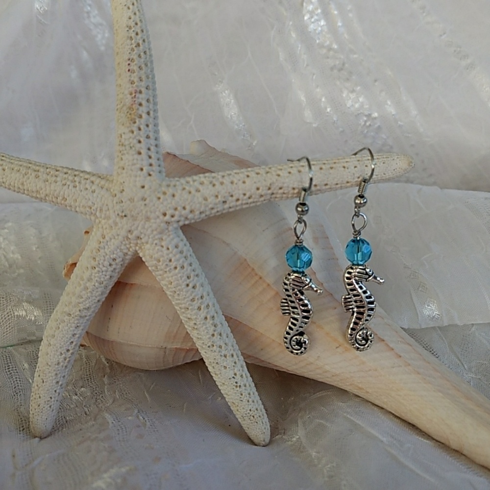 NEW Handmade Seahorse Earrings